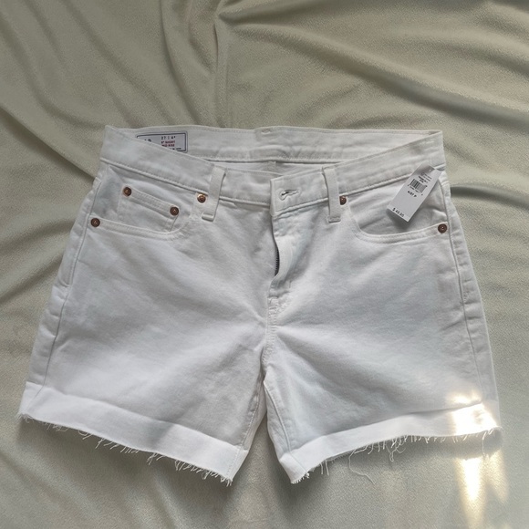 5" Mid Rise Girlfriend Denim Shorts - Picture 6 of 10